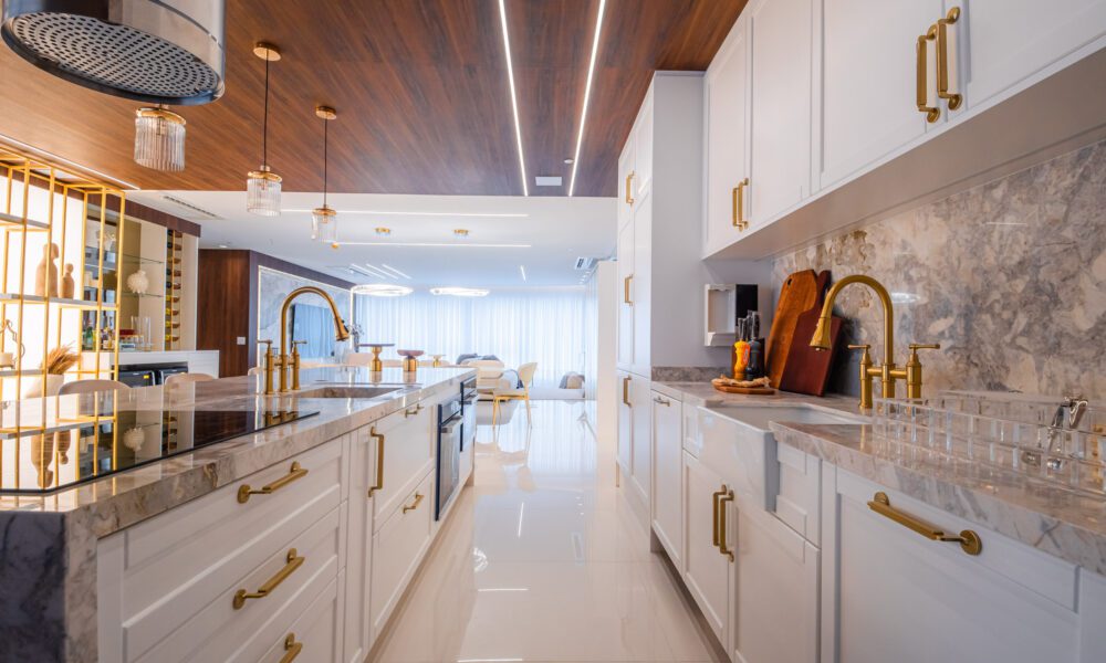 custom-cabinetry:-sculpting-spaces-of-style-and-efficiency-with-cristiane-da-fontoura